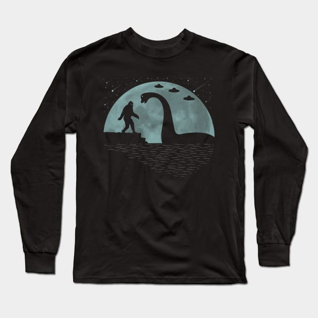 Bigfoot Loch Ness Monster Nessie Ufo Long Sleeve T-Shirt by Tesszero